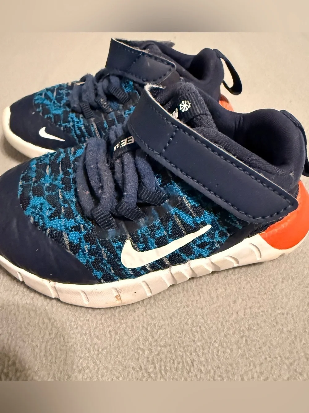 Baby Nike Tennis Shoes Toddler Boy or Girl Size 5 - Blue & Orange Strap On